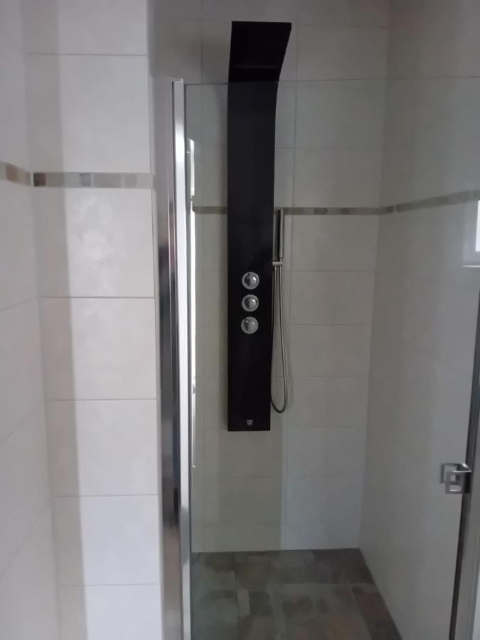 B&B Typisch Lelies Liessel Екстериор снимка