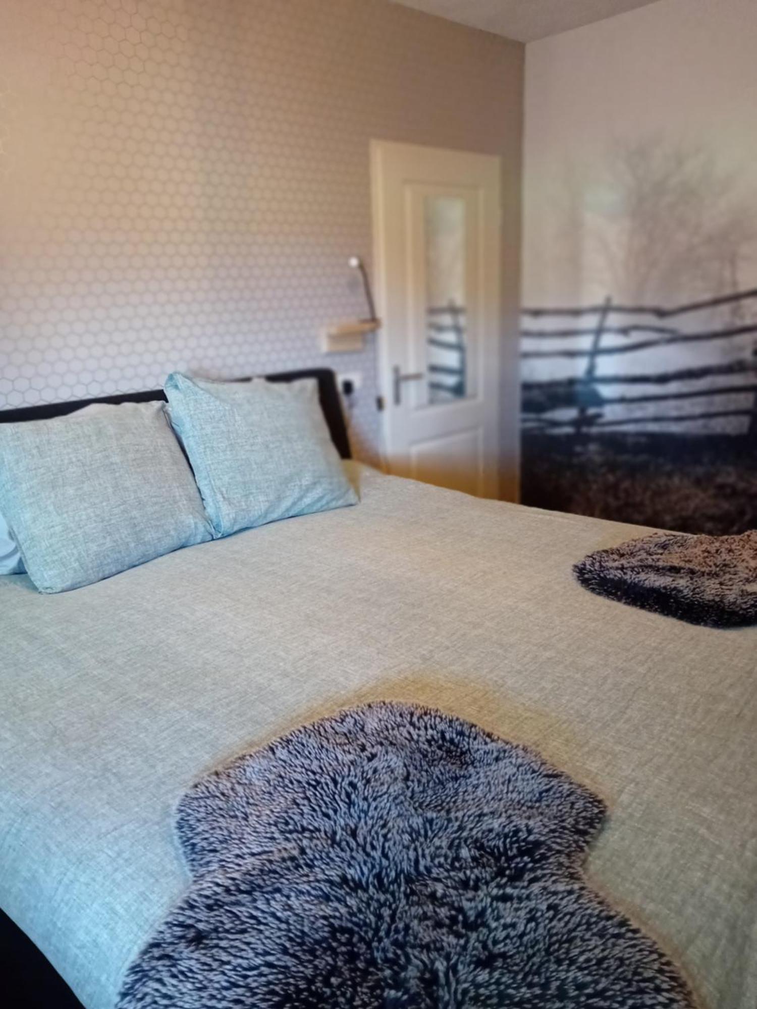 B&B Typisch Lelies Liessel Екстериор снимка